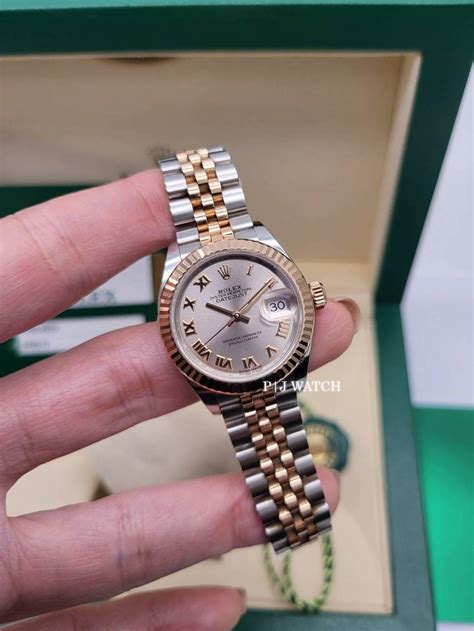 rolex datejust 28mm rose gold roman dlack dial|Rolex lady Datejust dial.